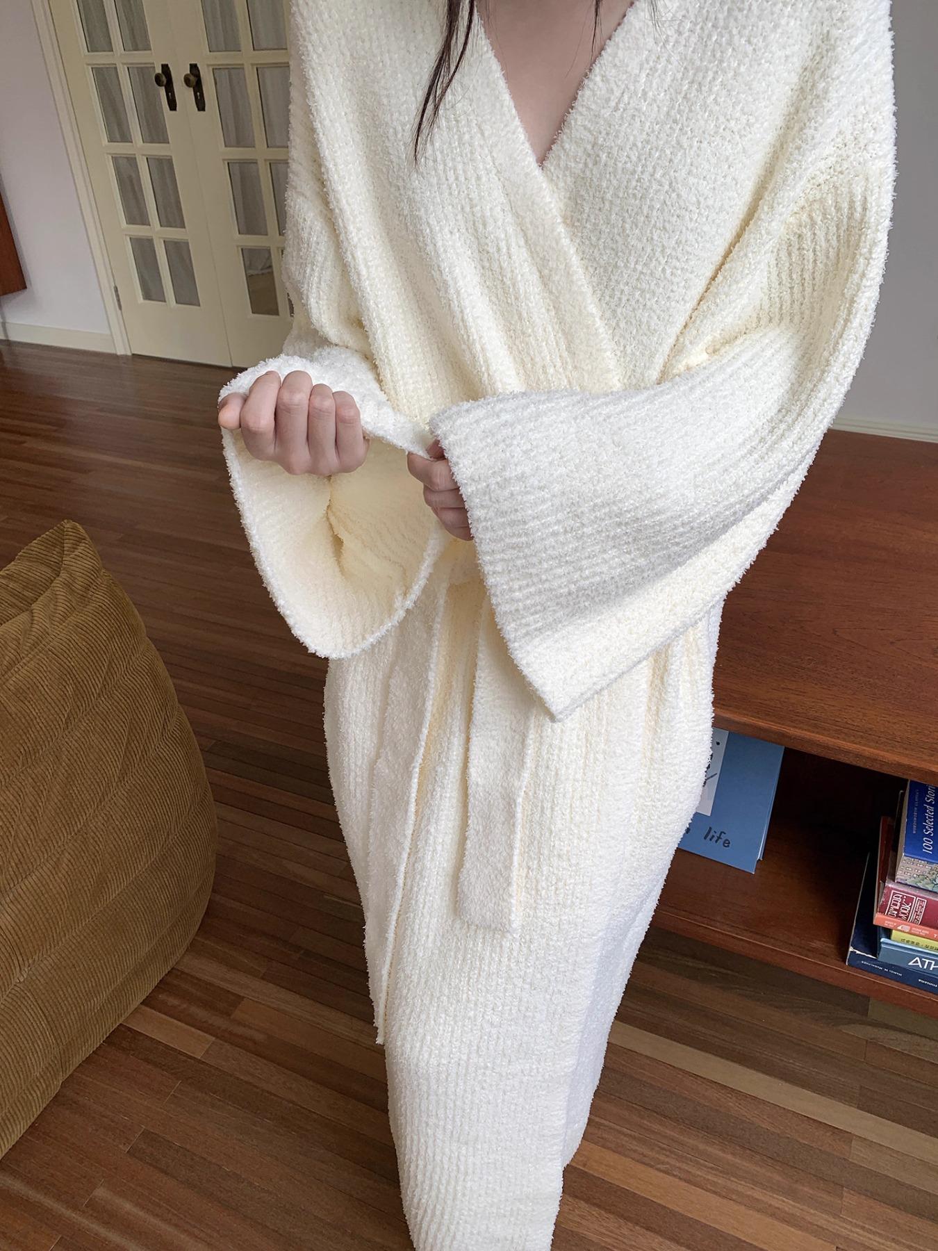 The Aspen Robe